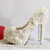 Chaussures de mariage blanches perle appliquée robe de mariée chaussures à la main discothèque Banquet femmes chaussures 3 pouces talons de fête de bal