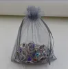 100 sztuk srebrnoszary ze sznurkiem torby na prezenty z organzy 7x9cm 9x11cm 13x18cm Wedding Party Christmas Favor torby na prezenty