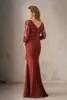 Ny Burgundy Mor till brudklänningarna 3/4 Ärmar Lace Appliqued Moms Klänningar Plus Size Mermaid Kvinna Evening Dresses Bolero