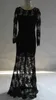 2017 Czarne Suknie Wieczorowe Rzeczywisty obraz Bateau Sheath Sheer Lace Prom Dresses z V Otwórz tylną iluzję Długie rękawy Formalne sukienki