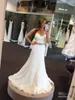 Ny ankomst strapless a-line spets bröllopsklänningar full spets brudklänning 2019 billiga brudklänningar beaded sash vestido de noiva skräddarsydda