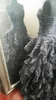 Splendidi abiti da sposa gotici neri Immagini reali Organza Ruffle Custom Made Plus Size Abiti da sposa 2015 Abiti da sposa Spedizione gratuita