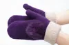 ウールの手袋暖かくて柔らかい冬の女性のミトンソリッドカラーグレースウサギの毛皮のボール二重層マッチカラー10pcs