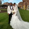 Luxury African 2016 Full Lace Wedding Dresses paljetter Långärmade sjöjungfrubröllop Brudklänningar Cascading Ruffles Plus Size Sweep T2662489