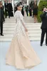 2020 Arábia Saudita V Neck Tulle Pageant Vestidos de Celebridades Long Seeves Sexy Profundo Decote Em V Rendas Apliques Formal Evening Prom Vestidos8706075