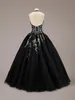 Vintage buntes schwarzes Ballkleid Gothic Hochzeitskleid Neckholder Tüllrock Silber Stickerei bodenlang nicht weiß Brautkleider Couture
