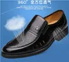 Yaz Son Damat elbise ayakkabı erkekler için siyah nefes Hollow out Deri ayakkabı erkek Flats deri sandalet NLX171