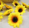 100pcs 2.8 "tournesol bourgeons têtes de fleurs en soie artificielle pour la maison de mariage décoration de bouquet de mariée