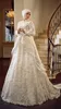 Muslim Modest Högkrage Bröllopsklänningar 2016 Tiered Ruffles Arabisk Bridal Dress Keffiyeh Långärmad Lace Appliques Högkvalitativa klänningar