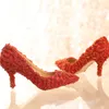 2019 تصميم جديد مشرق أحذية الزفاف الأحمر اللون حجر الراين اللباس الرسمي أحذية سيدة حفلة موسيقية عالية الكعب أشار تو أحذية النساء