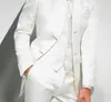 新郎のための白いチュニックの結婚式のタキシードは中国風の2つのボタン習慣の男性の男性のスーツ3ピースの新郎のスーツ（ジャケット+パンツ+ベスト）