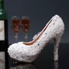 Luxury White Lace Flower Woman Party Purs Skor High Heels Damskor Rund Toe Pearl Bridal Wedding Dress Shoes