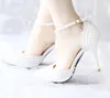 Sommar Vit Pearl Bröllop Skor Tassel Ankelband Rhinestone Evening Party Skor Pekade Toe Bridal Dress Shoes Prom Pump