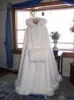 Boże Narodzenie 2016 Z Kapturem Ślubna Przylądek Ivory Białe Czerwone Długie Płaszcze Ślubne Faux Fur Dla Zimowe Ślubne Okładki Bridal Bridal Cloak Plus Size