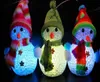 LEDフラッシュ雪だるま+キャップスカーフのクリスマスの装飾ペンダントクリスマスツリーの飾りバーパーティーのお祝い小道具漫画子供おもちゃ人形ギフト
