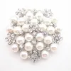 Venda quente de Alta Qualidade Imitação de Pérolas Flor Pinos Broches B028 Espumante Crystal Clear Bridal Bouquet DIY Broche Para O Casamento Das Mulheres Presente