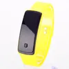 Student Design Gummi Led Silikon Armband Klockor Färgglada Mode Kvinnor Mens Sport Touch Digital Watch Med Candy Band Armband