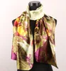 1ピース緑の葉梅の花の花の花の花の女性のファッションサテンの油絵ロングラップショールビーチシルクスカーフ160x50cm
