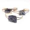 Freeform Natural Druzy Bracciale Bangle Colore casuale Agata Geode Minerale Rock Stone Fascino Placcato oro Placcato Braccialetto a quarzo crudo Crystal Bangle