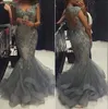 Suknie Eksprezy w dekolcie Suknie Syrenki Zroszony Koronki Aplikacje Frezowanie Hollow Back Ruched Tulle Formalne Prom Dresses Długość podłogi Vestidos