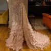 Luxury Feathers Sequins Prom Klänningar Dubai Arabisk Champagne Rosa Formell Kvällar One Shoulder High Split Mermaid Special Occasion Party Dress Vestidos Al337