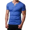 Henley T Shirt Hommes Mode D'été Col En V À Manches Courtes T-shirts Homme Casual Slim Fit Bouton En Métal Conception Hommes T-shirts XXL1660931