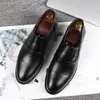 Gran oferta-zapatos de oficina para hombre 2019, zapatos de vestir de cuero con orificio de ventilación para hombre, zapatos clásicos de negocios, zapatos formales para hombre sepatu slip on pria
