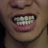 18K Gold Plated Copper Hip Hop Iced Out Vampire Teeth Fang Grillz Dental Mouth Grills Braces Tooth Cap Rock Rapper Jewelry for Cosplay Party