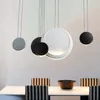 Skandinavisk ljuskrona matsal kafé bar kök ö ljuskrona minimalistisk månlampa halvmåne hänge lampa