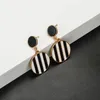 New Fashion Classic orecchino a strisce bianche nere semplici orecchini pendenti rotondi per le donne Brincos gioielli orecchio