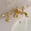European Golden Color Basin Faucet Antiqued Design Bathtub Faucets 2 Handles 3 Holes Mixer Gold Taps Deck Mounted Bathrrom Water Tap