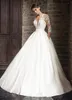 Abiti da sposa a trapezio in raso con scollo a V Maniche lunghe trasparenti Tulle Applique in pizzo Sweep Train Abiti da sposa da sposa con tasche