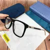 diseñador de mujer gafas graduadas