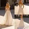 2020 Berta Beach Bröllopsklänningar Deep V Neck Lace Glitter En linje Sexig Backless Boho Bröllopsklänningar Sweep Train Bohemian Bridal Dress 4539