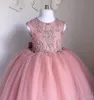 Dusty Pink Flower Girls 'Vestidos 2020 mais novo Bordado Bordado Sem Mangas Satin Tulle Bow Crianças Formal Ocasião Vestido de Organização de Esferas