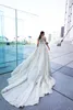 Snygg Lace Beaded Wedding Dresses Appliqued En Linje Sheer Bateau Neck Bridal Gowns Knappar Tillbaka Chapel Train Tulle Vestido de Novia