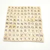 100pcs التي / مجموعة الأبجدية الخربشة البلاط الأسود رسائل أرقام خشبية للمصنوعات خشبية