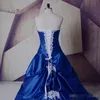 2019 Royal Blue White Vintage Wedding Dresses Sweetheart Neckline Beaded Beading Chapel Train Satin Lace Up Back Appliqued Wedding Gown