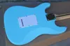 Guitarra elétrica azul personalizada de fábrica Sky com o Maple Fretboard, creme Pickguard, Chrome Hardware, pode ser personalizado