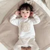 고품질 베이비 롬퍼 귀여운 아기 소년 여자 여자 옷 새 태어난 roupas de bebes 유아 유아 턱받이 턱받이 장식 프린트 프린트 5383807