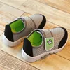 Sommar sport skor barn utomhus sneakers pojkar flickor andas lögn skor anti skid promenader skor mesh tenis infantil