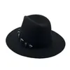 Vinterpanama hatt kvinnor elegant filt kepsar manliga vintage trilby hatt breda grim fedora mössor med bälte chapeau homme feutre yy18016 t200106