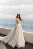 2020 Backless Tulle Suknie Ślubne Spaghetti Paski Appliqued Beach Suknie ślubne z koralikami Sukienka Bridal Vestido de Novia