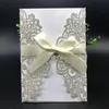 20pcslot Glitter Paper Invitations Wedding Card Card de convite de casamento com laser de ouro em branco com cartão interno Cartão Universal Cards1489109