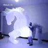 Défilé extérieur marchant costumes de cheval gonflable 2m adulte portable Performance éclairage sauter Costume de cheval pour spectacle de soirée
