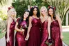 2019 Populära Eleganta Mismatched Burgundy Sequins Tulle Long Bridesmaid Dresses Country Style Bröllopsklänning Skräddarsydda Strand Brudtärna Klänning