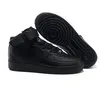 Låg Fashion Platform Skor Män Kvinnor Running Sko Skateboard Triple Black White Utility Mens Trainers Sport Sneakers Scarpe Chaussures