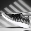 Primeknit 레이서 Hotsale 러너 트레이너 남성 레드 그레이 블랙 여자 조깅 디자이너 스포츠 스니커즈 신발을 실행