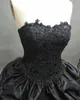 Abito da ballo Principessa Abiti da sposa neri gotici Sweetheart Applicazioni di perline Abito da sposa in taffetà Robe De Mariee Manche Longue7534528