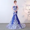Sexig Mermaid Trailing Cheongsam Kvinnor Oriental Party Klänning Kinesisk stil Blå och Vit Porslinsmönster Qipao Vestidos
